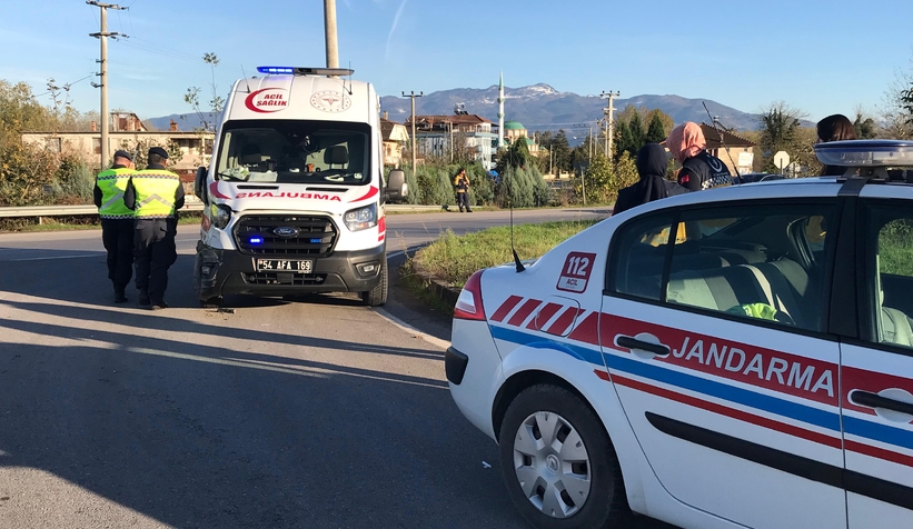 Hasta taşıyan ambulans kaz ayaptı