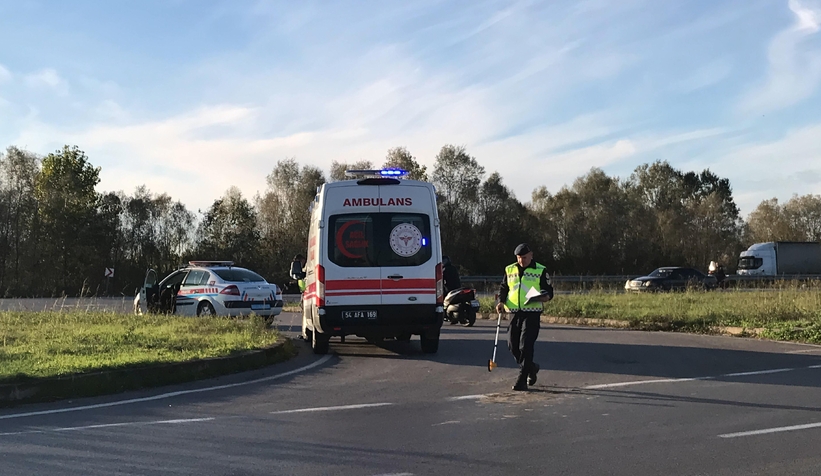 Hasta taşıyan ambulans kaz ayaptı