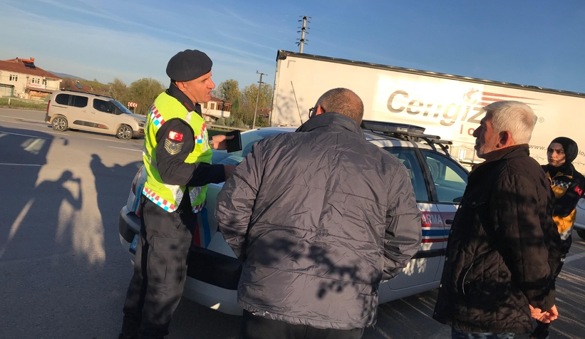 Hasta taşıyan ambulans kaz ayaptı