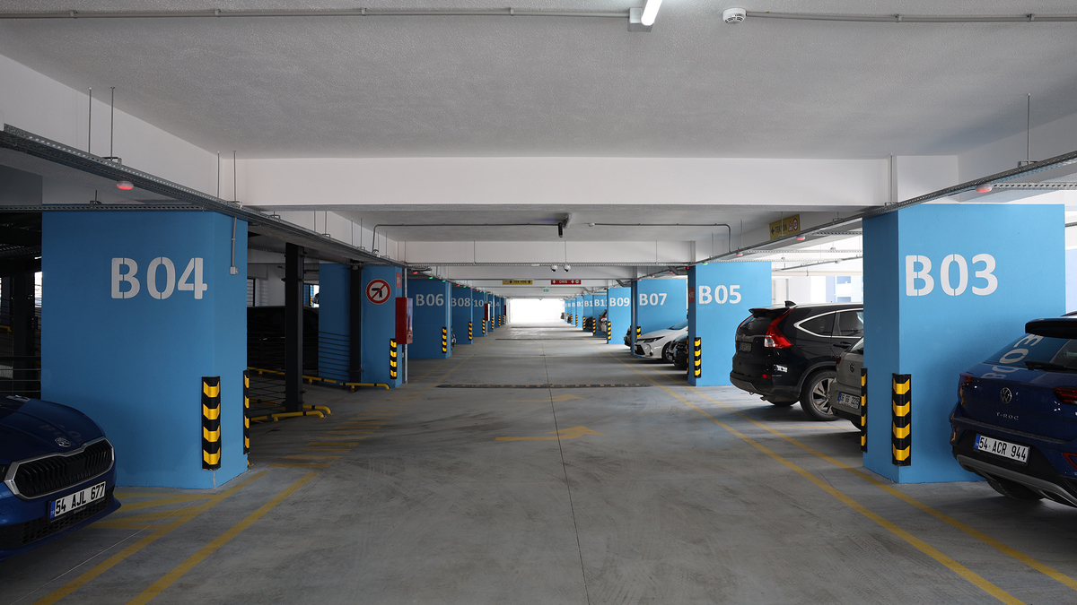 Hastaneler Kampüsü’ndeki kronik soruna Katlı Otopark çözümü
