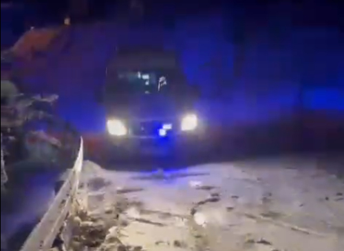 hastaya-giden-ambulans-karda-mahsur-kaldiahbyb2ntys