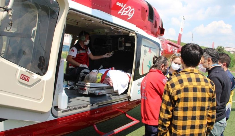 Hava ambulansı kazazede için havalandı