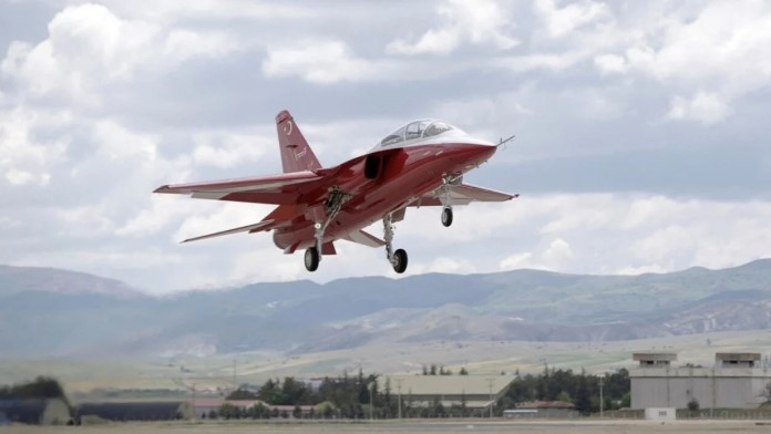 hava-kuvvetleri-komutani-orgeneral-kadioglu-hurjet-ile-uctut3jiawzreh