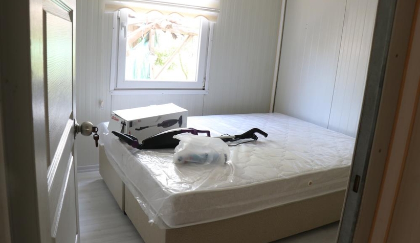 hayale-ortak-olan-iki-genc-yasli-cift-icin-yeni-bir-ev-insa-ettia2dccstuy1