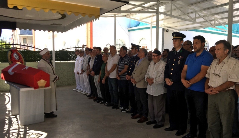 Hayatını kaybeden emekli albay askeri törenle uğurlandı