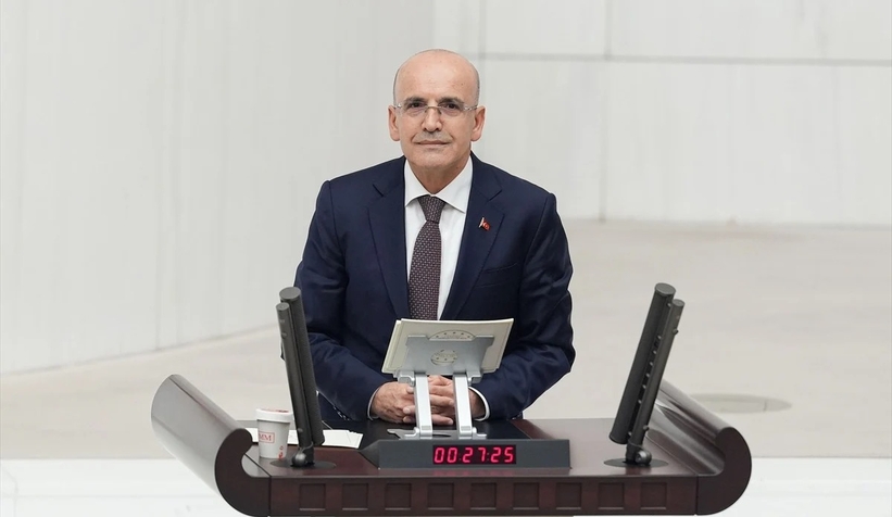 hazine-ve-maliye-bakani-mehmet-simsek-ten-asgari-ucret-ve-enflasyon-aciklamasitgk3mg9yv1