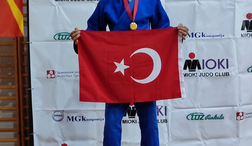 helal-olsun-gencler-karapurcekli-sporcular-makedonya-da-gururumuz-oldubfg1cznrzz