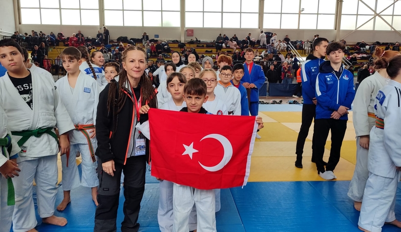 helal-olsun-gencler-karapurcekli-sporcular-makedonya-da-gururumuz-oldubfg1cznrzz
