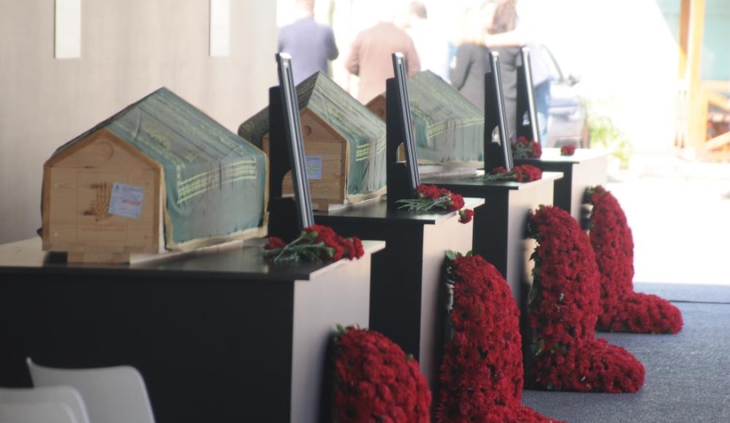 Helikopter kazasında ölen 4 Eczacıbaşı çalışanı için Yalova'da tören