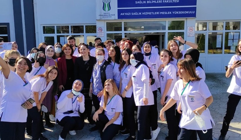 Hemşirelik bölümü öğrencilerinin forma heyecanı