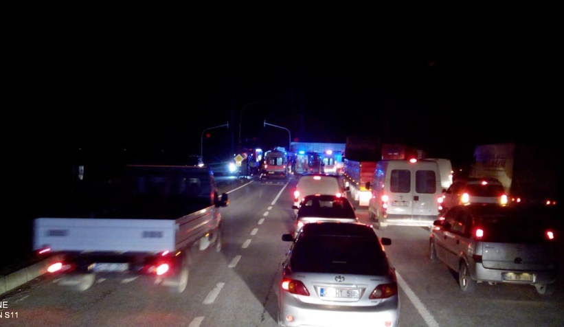 hendek-te-ambulansin-karistigi-buyuk-kazatu42y1jmsw