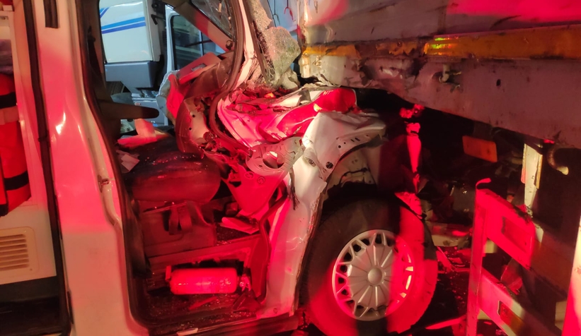 hendek-te-ambulansin-karistigi-buyuk-kazatu42y1jmsw