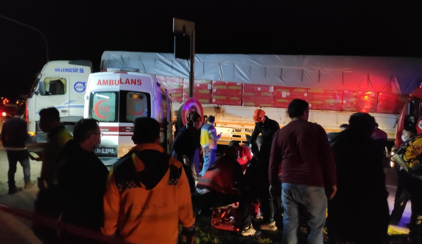 hendek-te-ambulansin-karistigi-buyuk-kazatu42y1jmsw