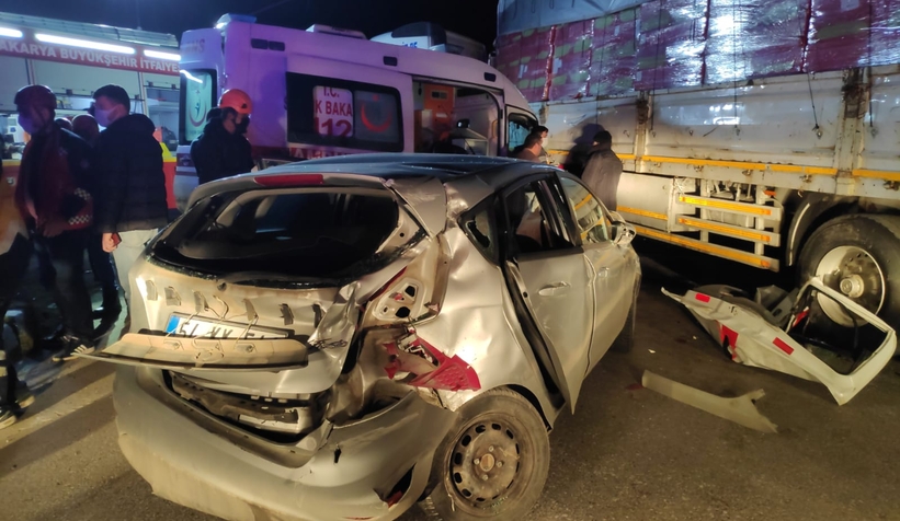 hendek-te-ambulansin-karistigi-buyuk-kazatu42y1jmsw