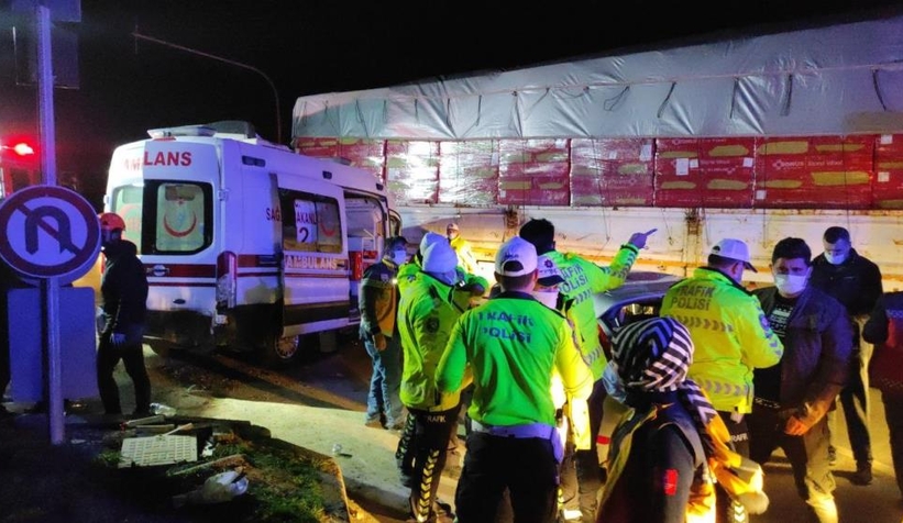 hendek-te-ambulansin-karistigi-buyuk-kazatu42y1jmsw