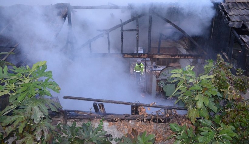 Hendek'te kereste atölyesi yandı