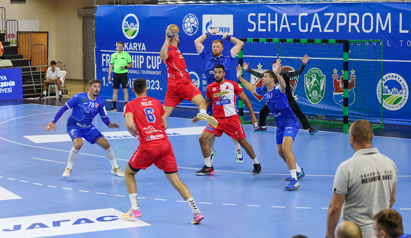 Hentbolun en iyi takımlarının katıldığı turnuva başladı