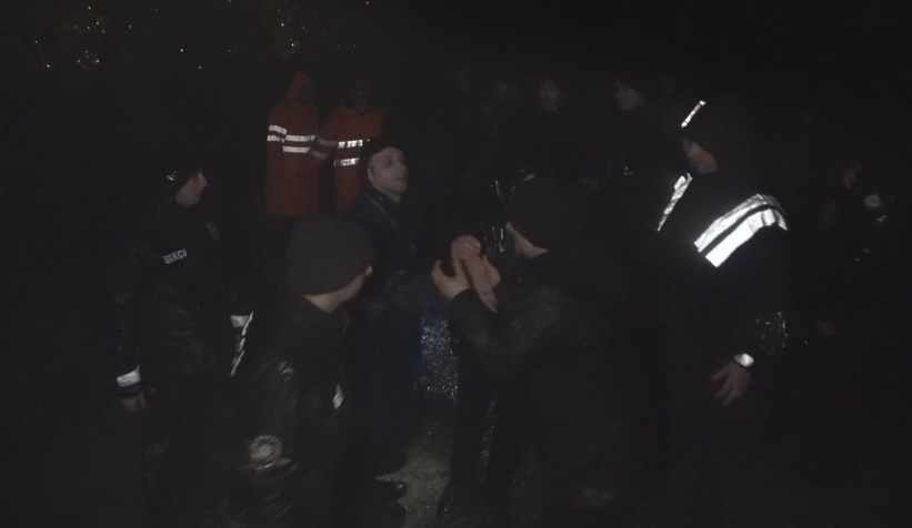 heyelan-faciasi-ekipler-toprak-altinda-kaldi-sakarya-ekibide-bolgedetug1suw2zx