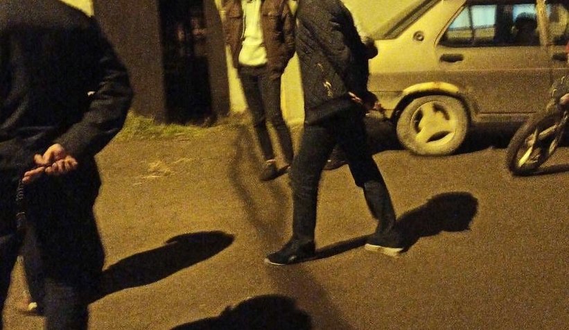 Hırsızları paketleyip jandarmaya teslim ettiler