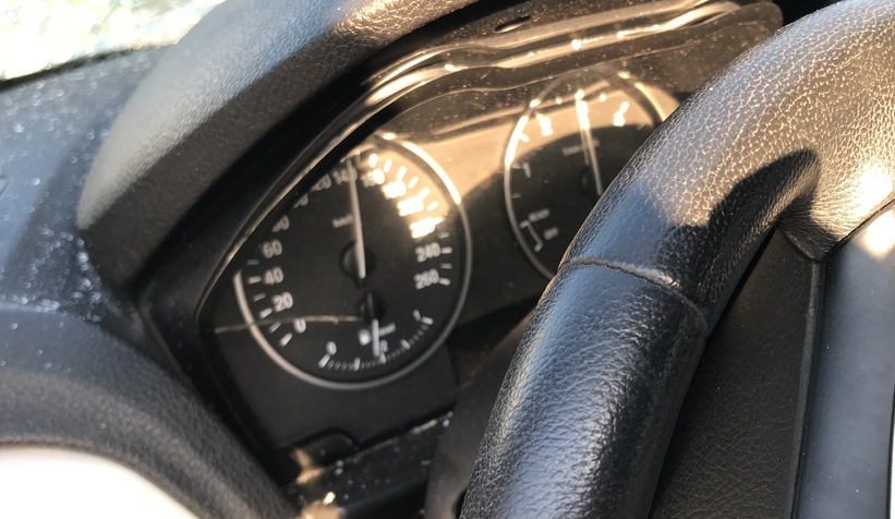 Hız gösterge ibresi 140'ta takılı kalan otomobilden 7 yaralı çıkarıldı