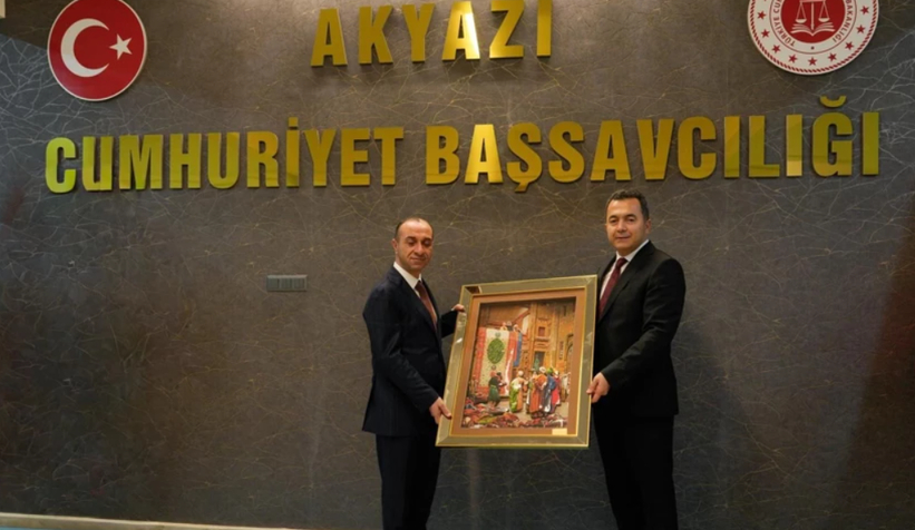 HSK Üyesi Özdemir Akyazı Adliyesi'ni ziyaret etti