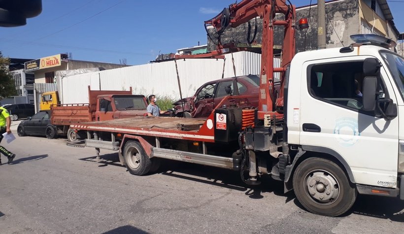 Hurda araçları tek tek topladılar