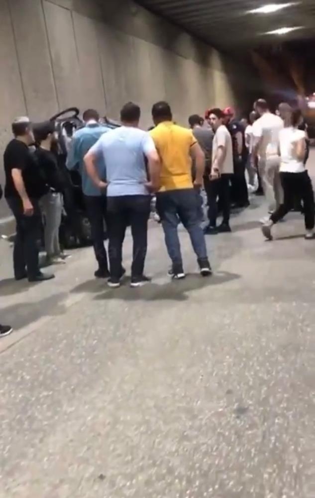 Hurdaya dönen lüks cipten hafif yaralı kurtuldu