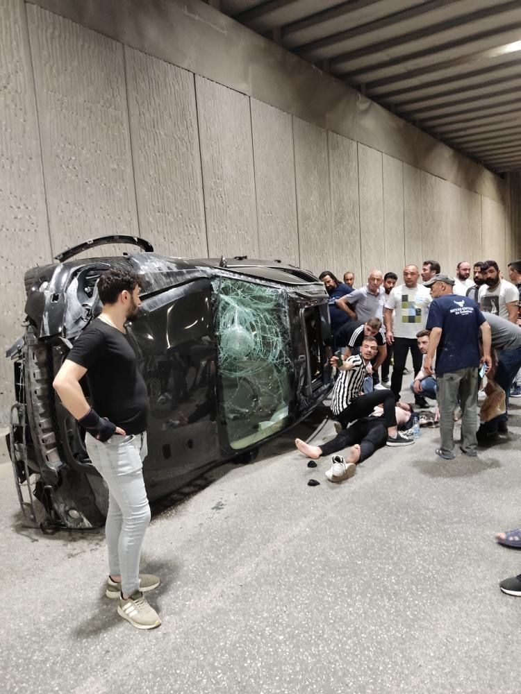 Hurdaya dönen lüks cipten hafif yaralı kurtuldu