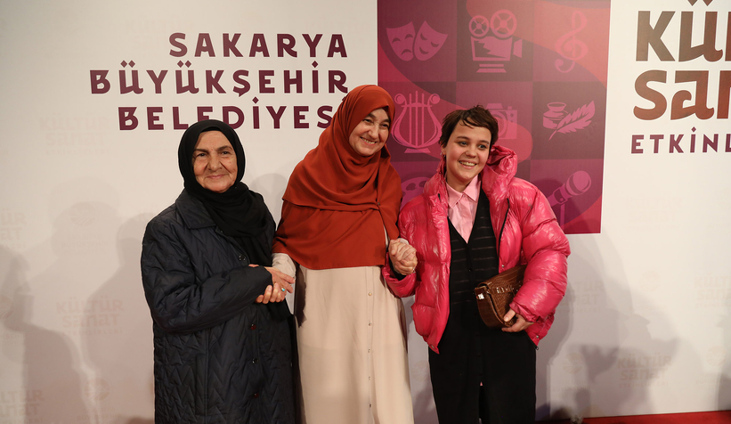 Huzurlu Aile Sohbetleri  yoğun katılımla gerçekleştirildi