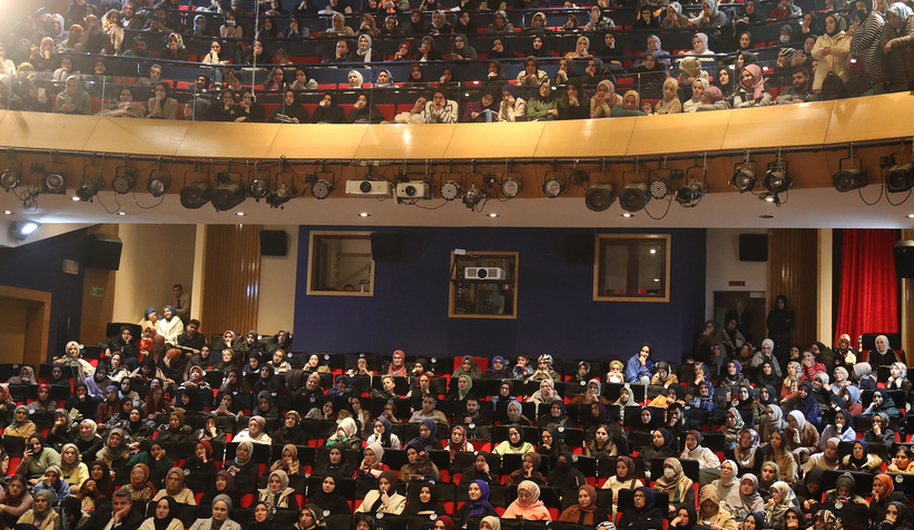 Huzurlu Aile Sohbetleri  yoğun katılımla gerçekleştirildi