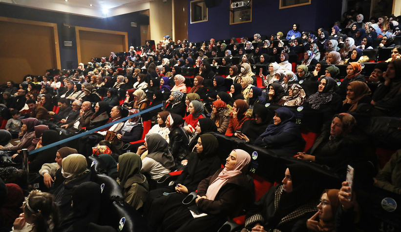 Huzurlu Aile Sohbetleri  yoğun katılımla gerçekleştirildi