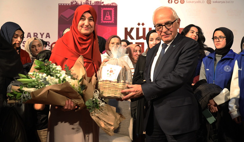 Huzurlu Aile Sohbetleri  yoğun katılımla gerçekleştirildi