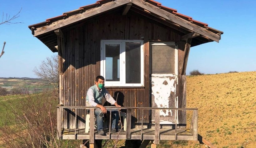 Huzuru ağaç evde buldu