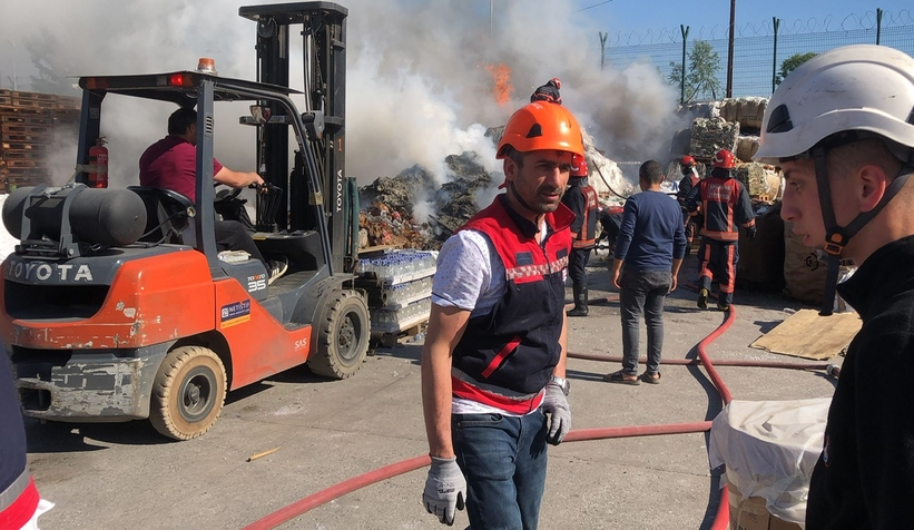 icecek-fabrikasi-bahcesinde-cikan-yangin-korkuttuaxjodtvhzl