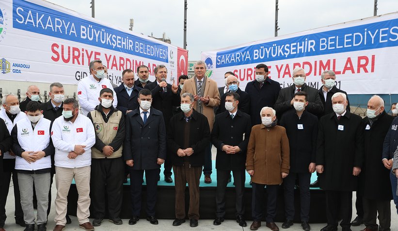 İdlib'e 11 tır yardım malzemesi