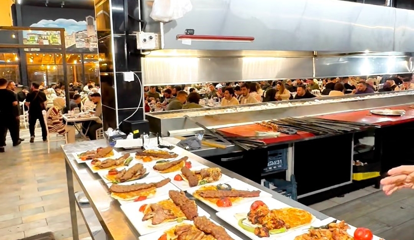 iftar-rezervasyonu-yapip-gitmediler-restorani-zarara-soktularufdnaefncv