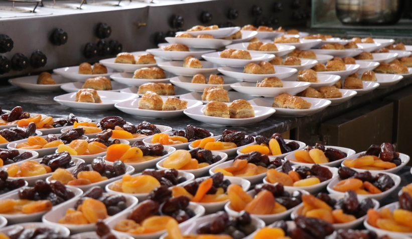 iftar-rezervasyonu-yapip-gitmediler-restorani-zarara-soktularufdnaefncv