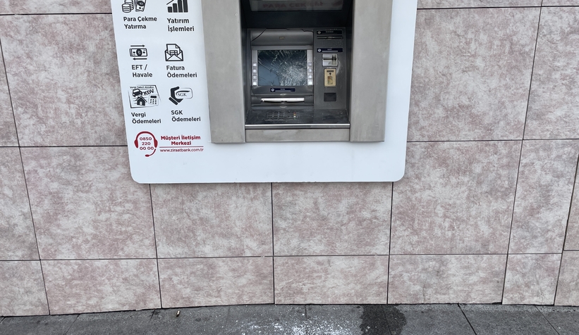 İki bankanın ATM'sine saldırı