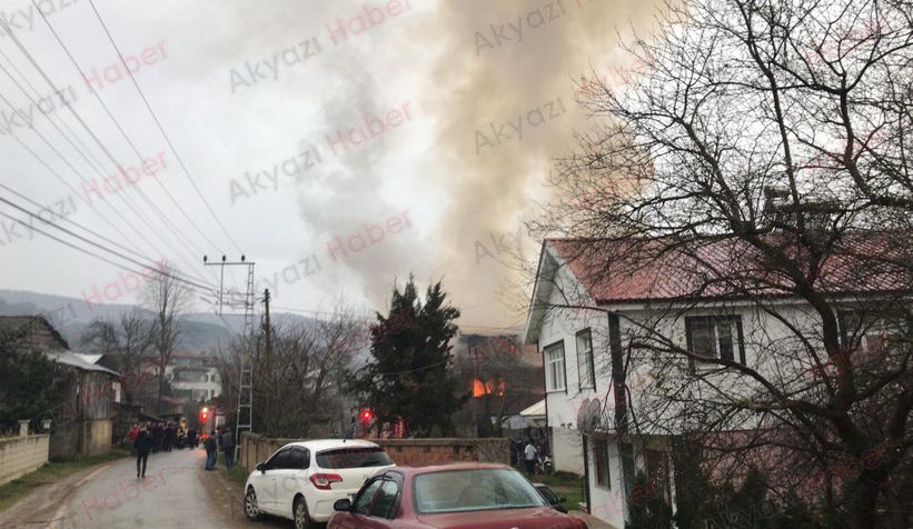 İki katlı ev alev alev yandı