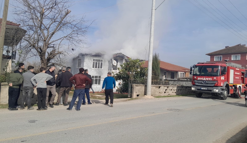 İki Katlı Evde Yangın
