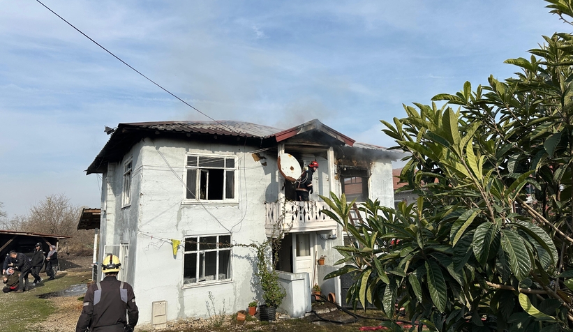 İki Katlı Evde Yangın