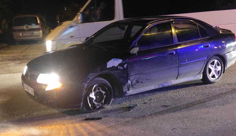 İki otomobilin çarpışması sonucu 2 kişi yaralandı