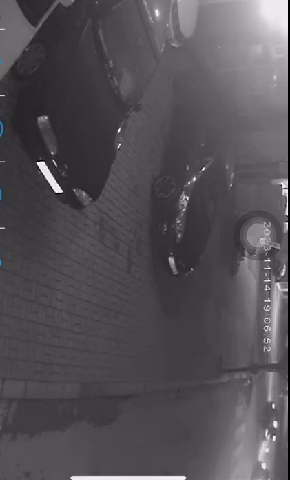 İki otomobilin çarpıştığı kaza kamerada