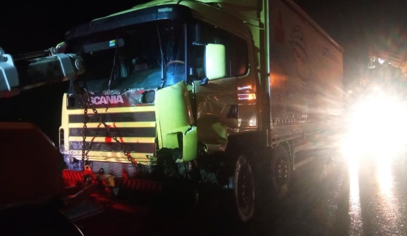 İki tır çarpıştı, D-650 kilitlendi