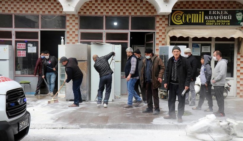 İkinci el dükkanında yangın: 1 yaralı