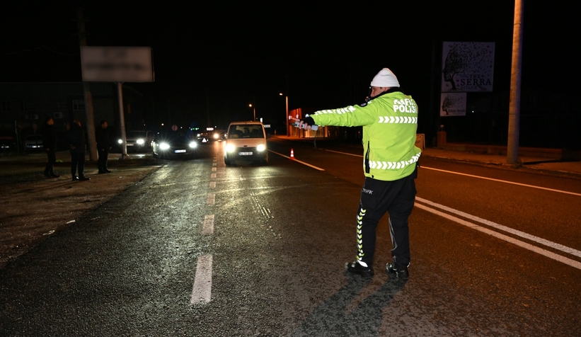 il-emniyet-muduru-saka-yilbasi-denetimlerini-yerinde-incelediamu0z3fect