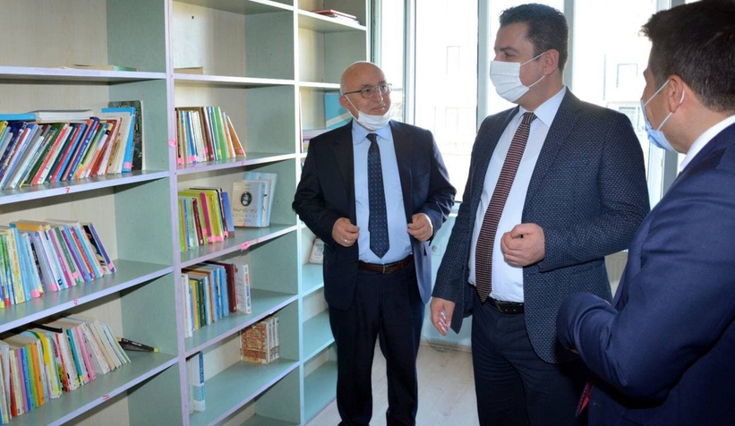 İl Milli Eğitim Müdürü Akyazı'da okullardan inceleme yaptı