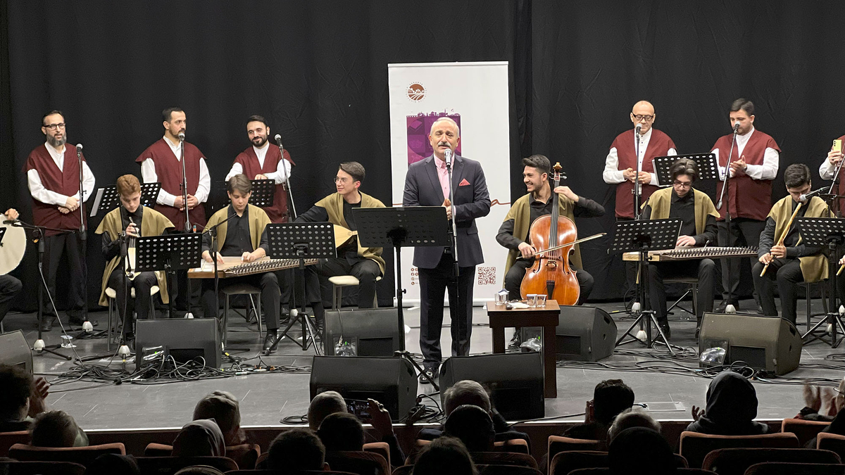 İlahilerle dolu gece