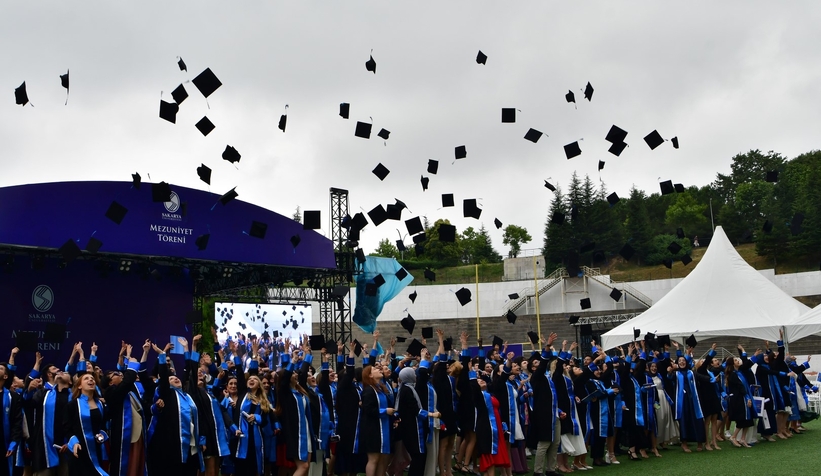 İletişim Fakültesi'nde mezuniyet heyecanı