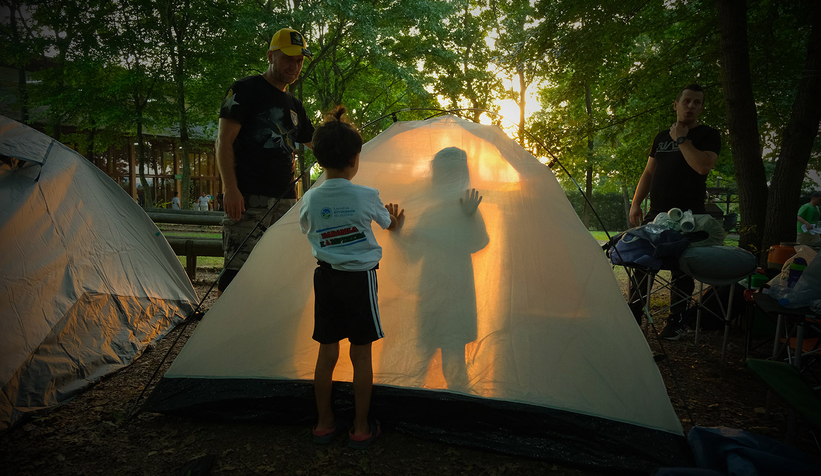 İlk kamp ateşi yandı, baba-çocuk kampı başladı